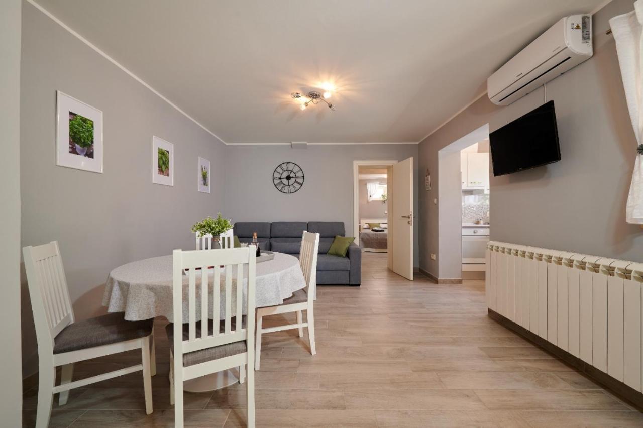 Apartmani Oaza Trogir Eksteriør billede
