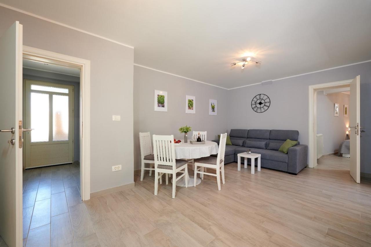 Apartmani Oaza Trogir Eksteriør billede